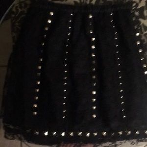 ✨ GORGEOUS & TRENDY black lace studded skirt